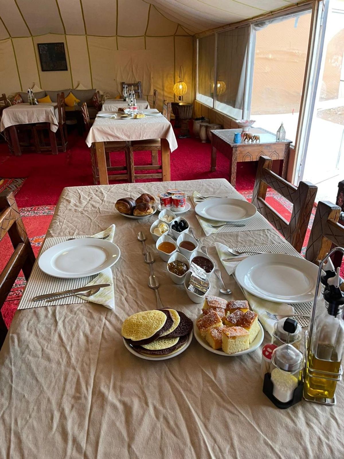 Erg Chebbi Sahara Camp Hotell Merzouga Eksteriør bilde